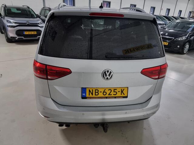 Volkswagen TOURAN 1.4 TSI Connected Series Pdc | Lmv | Panoramadak | Trekhaak | Keyless