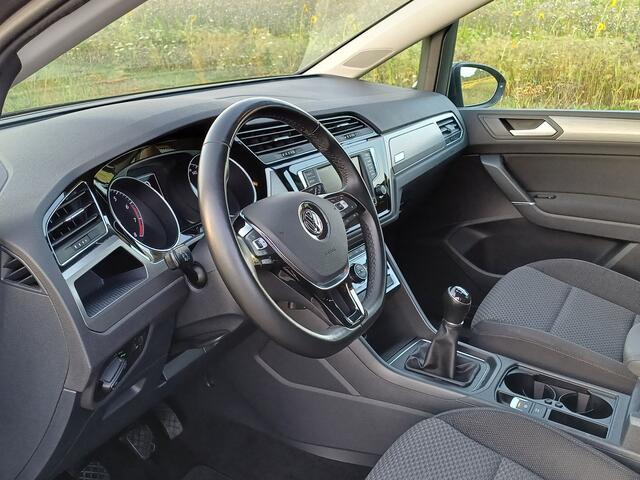 Volkswagen TOURAN 1.2 TSI Comfortline 7p/ Cruise / Navigatie/ Clima
