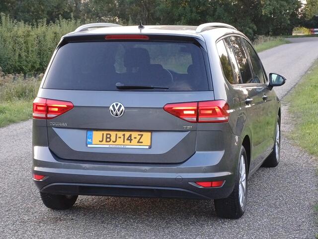 Volkswagen TOURAN 1.2 TSI Comfortline 7p/ Cruise / Navigatie/ Clima