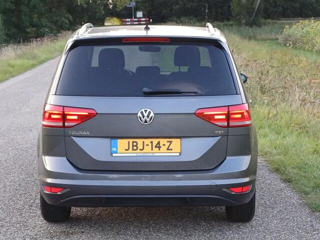 Volkswagen TOURAN 1.2 TSI Comfortline 7p/ Cruise / Navigatie/ Clima