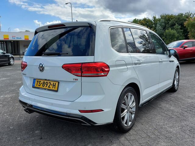Volkswagen TOURAN 1.4 TSI 150pk DSG Highline Business R-Line 7-Persoons | Navi | Clima | Adap.Cruise | Led Koplampen | Pdc V+A+Camera | Licht+Regensensor | Privacy Glass | 17''lm