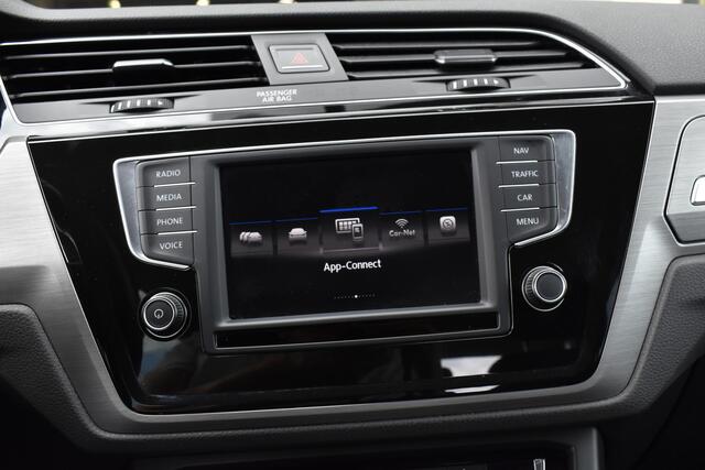 Volkswagen TOURAN 1.2 TSI Comfortline Business Navi - Cruise - Clima - Stoelverw.