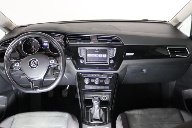 Volkswagen TOURAN 1.2 TSI Highline, 7-Persoons, Navigatie, Bluetooth, ACC