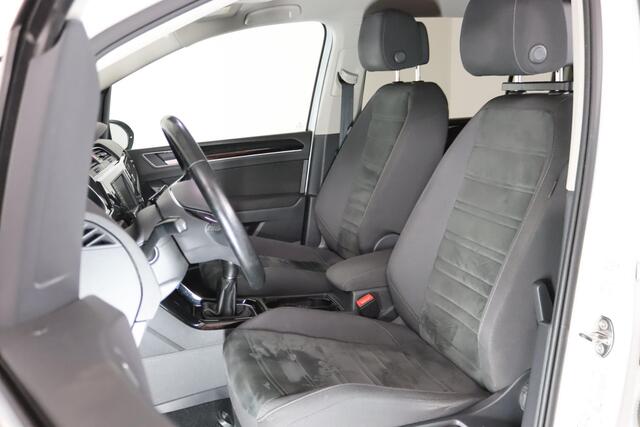 Volkswagen TOURAN 1.2 TSI Highline, 7-Persoons, Navigatie, Bluetooth, ACC