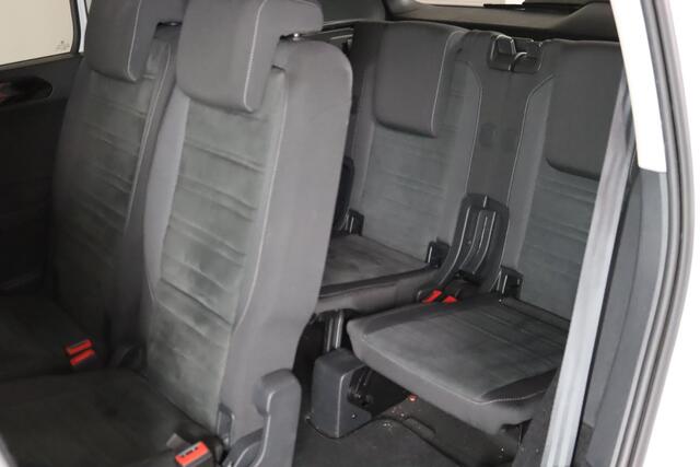 Volkswagen TOURAN 1.2 TSI Highline, 7-Persoons, Navigatie, Bluetooth, ACC