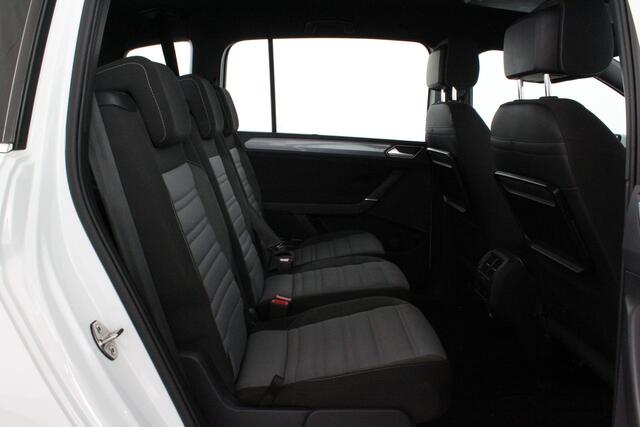 Volkswagen TOURAN 1.4 TSI R-Line 7p. > 150pk/7-zit/Automaat/18inch/Nette staat!