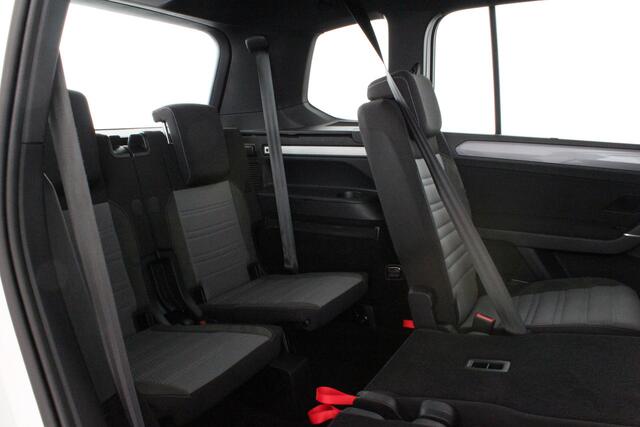 Volkswagen TOURAN 1.4 TSI R-Line 7p. > 150pk/7-zit/Automaat/18inch/Nette staat!