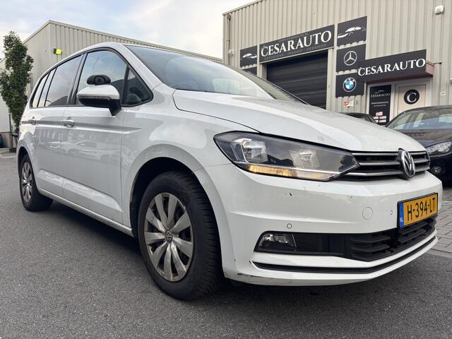 Volkswagen TOURAN 2.0 TDI AUTOMAAT / HONDENWAGEN / DEALER ONDERHOUDEN