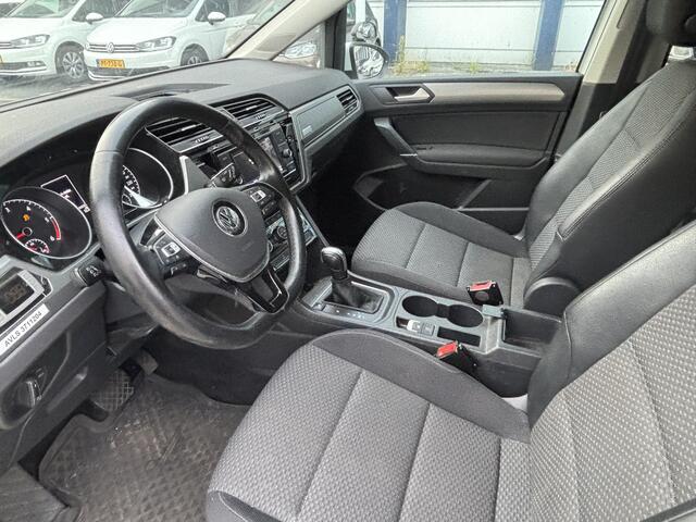 Volkswagen TOURAN 2.0 TDI AUTOMAAT / HONDENWAGEN / DEALER ONDERHOUDEN