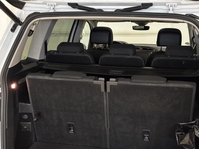 Volkswagen TOURAN 1.4 TSI Connected Series 7persoons | Panorama dak | 7 stoelen | Automaat |