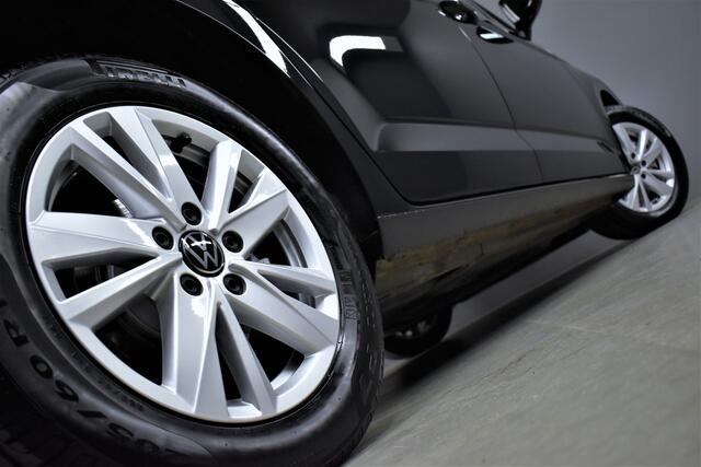 Volkswagen TOURAN 1.5 TSI 150pk Automaat Comfortline Business 7-Pers 1e Eig. Dealer OH Pano/Camera/Keyless/Virtual/Navi/Led/Pdc