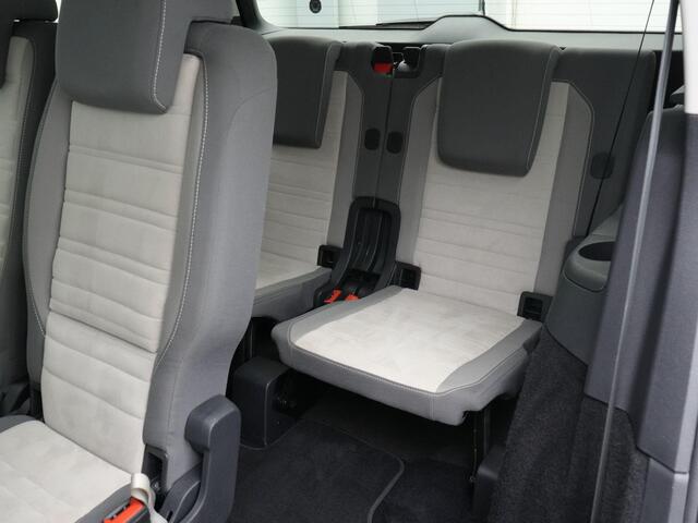 Volkswagen TOURAN 7 persoons 1.4 TSI 150 pk Highline | Trekhaak | LED koplampen | Adaptive Cruise | Achteruitrijcamera | 17 inch