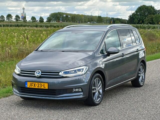 Volkswagen TOURAN 1.5 TSI Highline Business 7-Pers. /Navi/Carplay/Clima v+a/Argo Active/