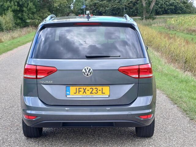 Volkswagen TOURAN 1.5 TSI Highline Business 7-Pers. /Navi/Carplay/Clima v+a/Argo Active/