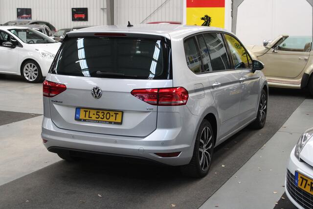 Volkswagen TOURAN 1.2 TSI Connected Series 7persoons|Cruise|Navi