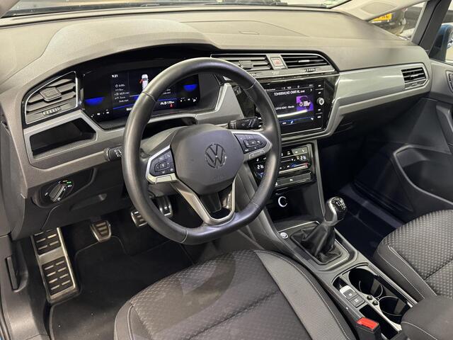 Volkswagen TOURAN 1.5 TSI Active 7 Persoons | Climate Control | Virtual Cockpit | Cruise Control | Navigatie | Apple Carplay/Android Auto | Stoelverwarming | Dodehoek detectie | ( Vestiging - Vianen Tel: 0347-371248 )