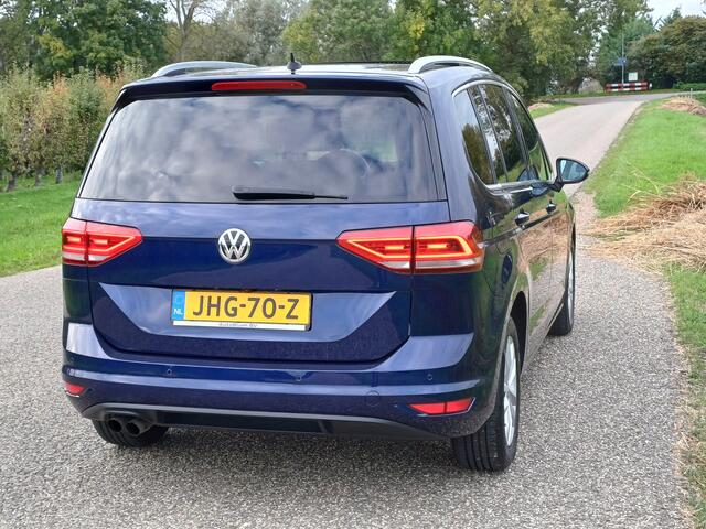 Volkswagen TOURAN 1.8 TSI Highline /180 PK!/Pano/Camera/Cruise/Navi/