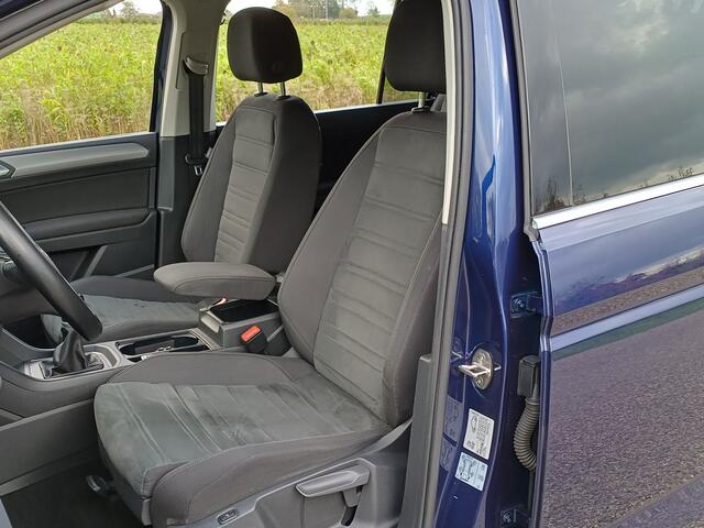 Volkswagen TOURAN 1.5 TSI Highline 7-Pers. /Clima/Navi/Cruise/Massage stoel/
