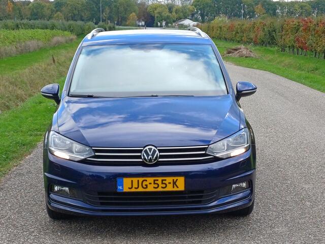 Volkswagen TOURAN 1.5 TSI Highline 7-Pers. /Clima/Navi/Cruise/Massage stoel/