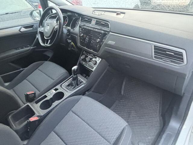 Volkswagen TOURAN 2.0 TDI SCR AUTOMAAT / HONDENWAGEN