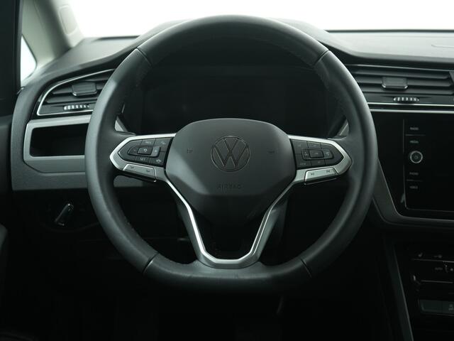 Volkswagen TOURAN 1.5 TSI 150PK COMFORTLINE 7-P Camera | Stoelverwarming | El. Achterklep