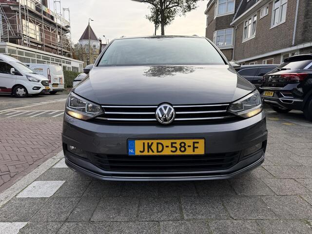 Volkswagen TOURAN 1.4 TSI Highline SOUND NAVI CARPLAY TREKHAAK