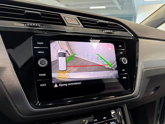 Volkswagen TOURAN 1.5 150pk TSI Highline 7p Panoramaschuif-kanteldak | Navigatie 'Discover Media' | Koplampverlichting led