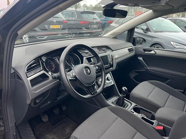 Volkswagen TOURAN 1.2 TSI Comfortline 7p trekhaak, cruise, navi, airco