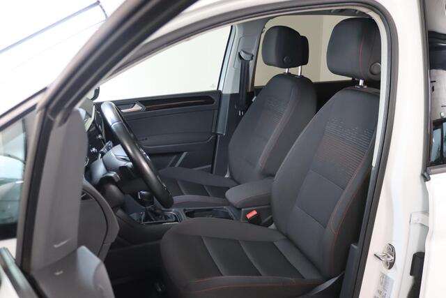 Volkswagen TOURAN 1.4 TSI R-line 7-Persoons Trekhaak, Apple Carplay/ Andriod auto, ACC,