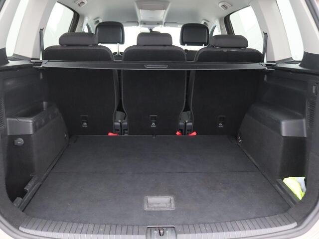 Volkswagen TOURAN 1.4 TSI Comfortline 150PK DSG Trekhaak, Achteruitrijcamera, Ergo Stoel, Navi, Stoelverwarming, Elektr. Achterklep, Alarm, Adaptieve Cruise Controle, 16" LM Velgen
