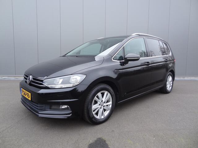 Volkswagen TOURAN 1.5 TSI Highline 7P | NAVI | KEYLESS