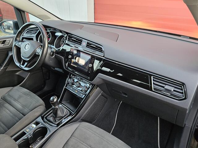 Volkswagen TOURAN 1.2 TSI Highline Business R-Line 7-pers. | ACC | Camera