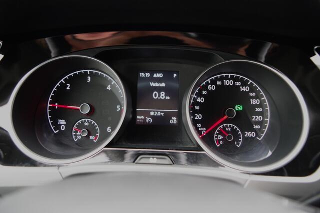 Volkswagen TOURAN 1.6 TDI Automaat 116 PK SCR Comfortline BNS, Trekhaak, Adap. Cruise Control, Massage, Camera