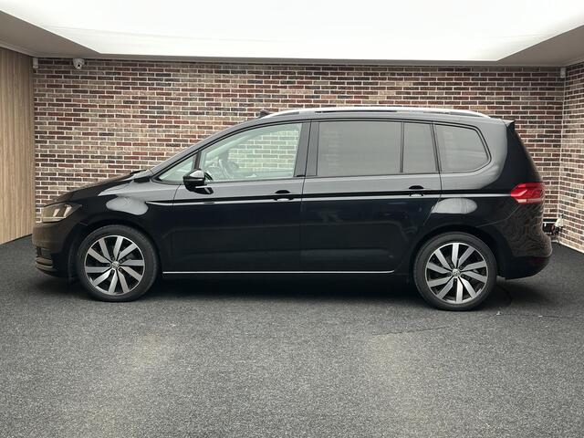 Volkswagen TOURAN 1.5 TSI 7p Panorama | Adap. Cruise | Stoel- & Stuurverwarming