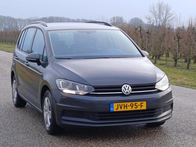Volkswagen TOURAN TSI Comfortline 7-Pers. /Clima/Navi/Carplay/Cruise/