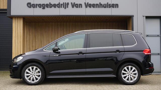 Volkswagen TOURAN 1.5 TSI 150PK 7-Zits DSG R-Line & Highline LED Keyless 17inch LM Stoel & Stuurverwarming *Unieke nette staat*