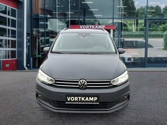 Volkswagen TOURAN 1.5 TSI DSG HIGHLINE TREKHAAK/ACC/LED/STOELVERW/CAMERA