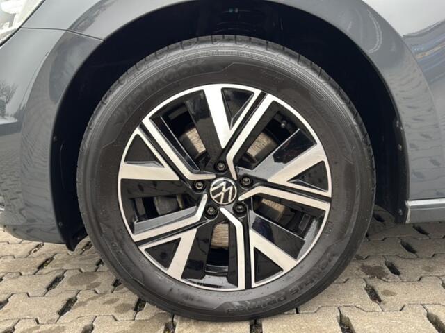 Volkswagen TOURAN 1.5 TSI DSG HIGHLINE TREKHAAK/ACC/LED/STOELVERW/CAMERA