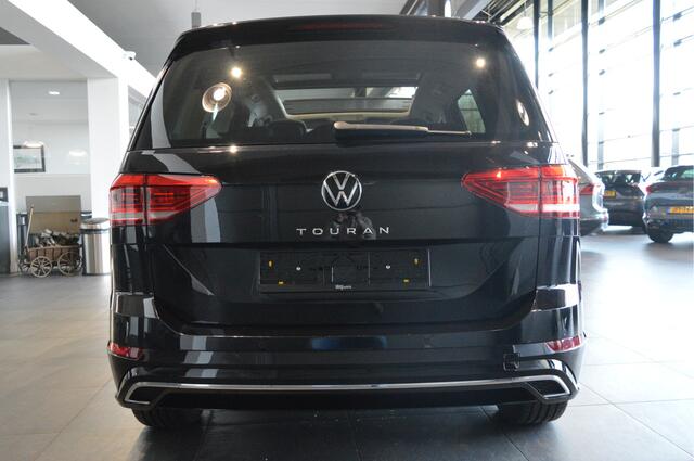 Volkswagen TOURAN 1.5 TSI R-LINE 7p navi camera pano trekhaak 18 inch !!