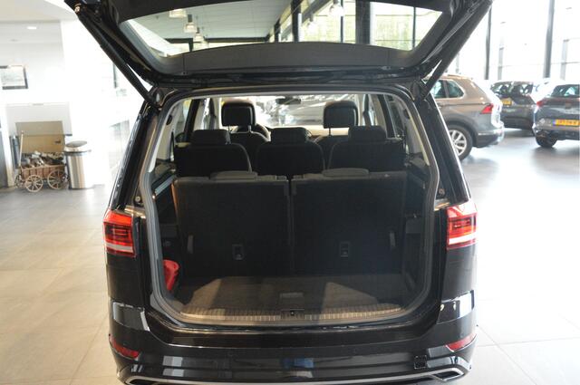 Volkswagen TOURAN 1.5 TSI R-LINE 7p navi camera pano trekhaak 18 inch !!