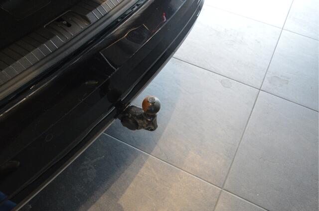 Volkswagen TOURAN 1.5 TSI R-LINE 7p navi camera pano trekhaak 18 inch !!