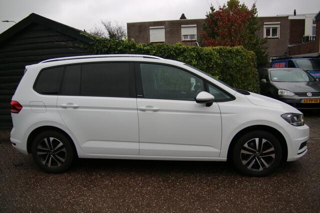 Volkswagen TOURAN United | 7-Persoons | Apple carplay | Trekhaak |