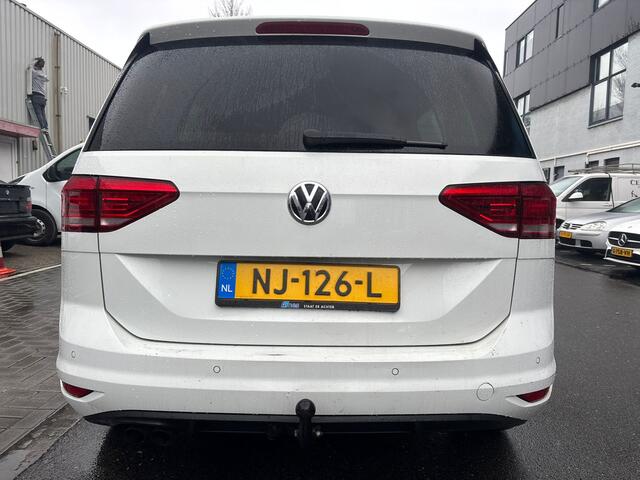 Volkswagen TOURAN 2.0 TDI SCR AUTOMAAT / DEALER ONDERHOUDEN