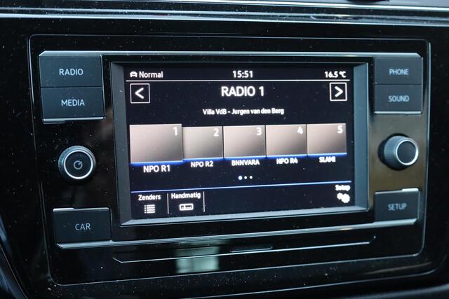 Volkswagen TOURAN 1.8 TSI Highline 180PK / 132kW DSG, Nieuw door ons geleverd en onderhouden, 2-zone climatronic, lichtmetalen velgen, parkeersensoren voor en achter (pdc), adaptieve cruise control (acc), elektrisch verstel-, verwarm- en inklapbare buitenspiegels (spiegel 