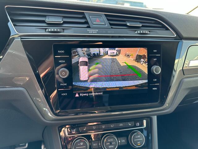 Volkswagen TOURAN 1.4 TSI Highline Edition R 7 persoons R-line LED Camera Trekhaak