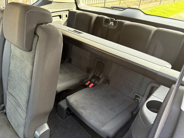 Volkswagen TOURAN 1.4 TSI Comfortline Business / NAVI / CARLAY / CRUISE / 7 PERSOONS / 144dkm! NAP!