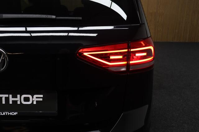 Volkswagen TOURAN 1.5 TSI Comfortline 7p 150PK DSG7 | Adaptive-cruise | Afneembare Trekhaak | Apple Carplay & Android Auto | Clima | Maps Navigatie | Parkeerhulp | Stoelverwarming | Ledpakket | LM Velgen