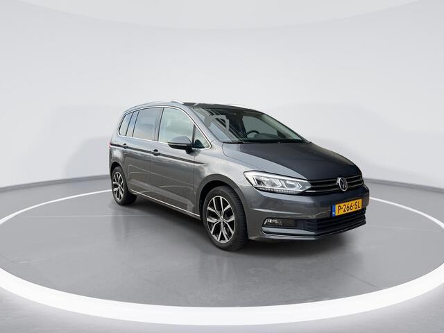 Volkswagen TOURAN 1.4 TSI 150pk DSG Highline 7p · Camera · Wegklapbare Trekhaak · Apple/Android Car Play · Navigatie · 17'' Inch ·