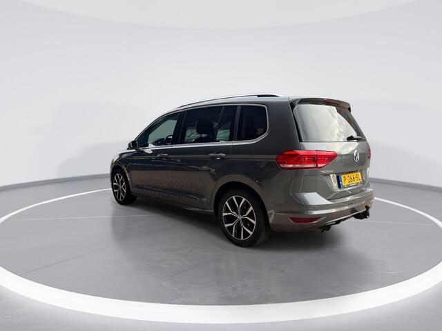 Volkswagen TOURAN 1.4 TSI 150pk DSG Highline 7p · Camera · Wegklapbare Trekhaak · Apple/Android Car Play · Navigatie · 17'' Inch ·