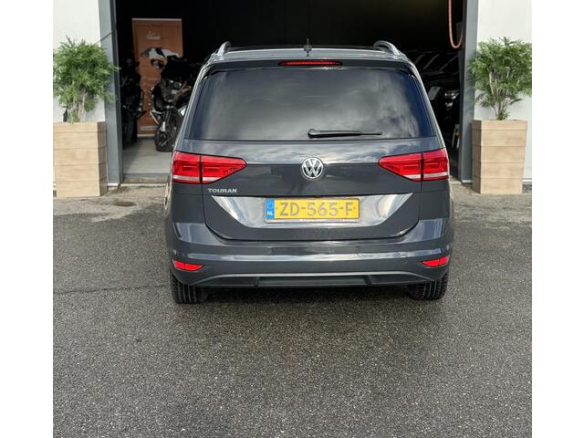 Volkswagen TOURAN 1.5 TSI Comfortline Business 7p / NAP / CAMERA / NAVI / GARANTIE